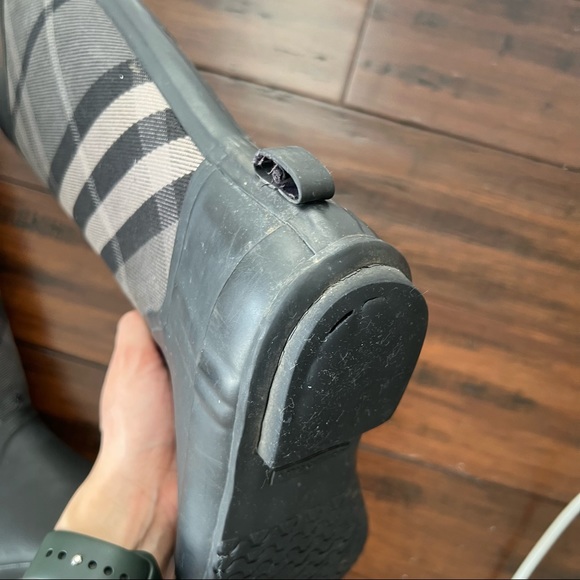 SOLD - Burberry Clemence Rain Boots Black & Grey 38 - Picture 6 of 15